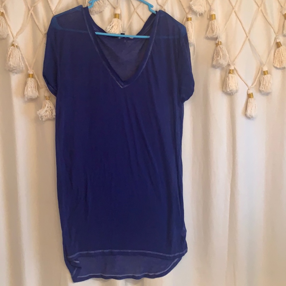 Gauzy gap long tee